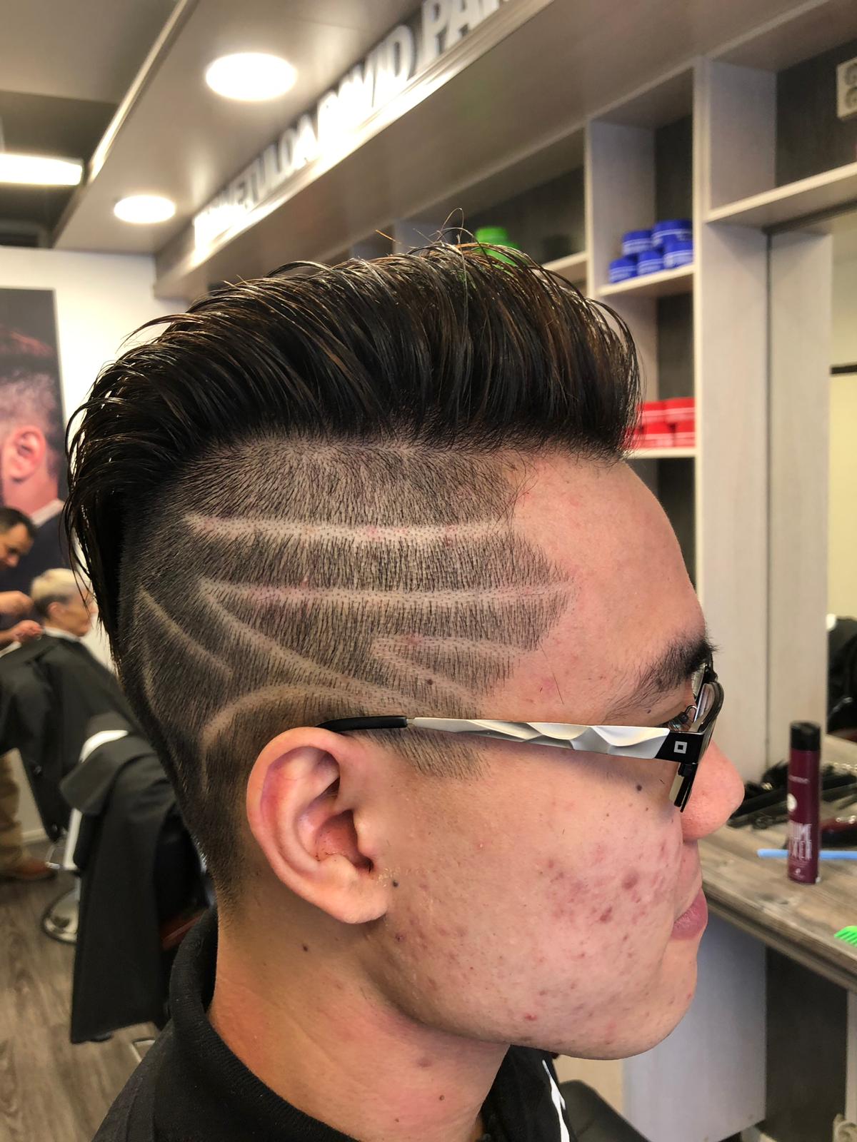 Creative fade with razor line design